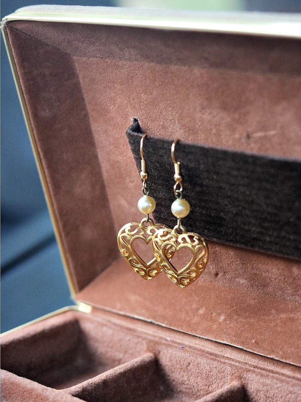 Vintage Gold Heart Filigree Faux Pearl Earrings
